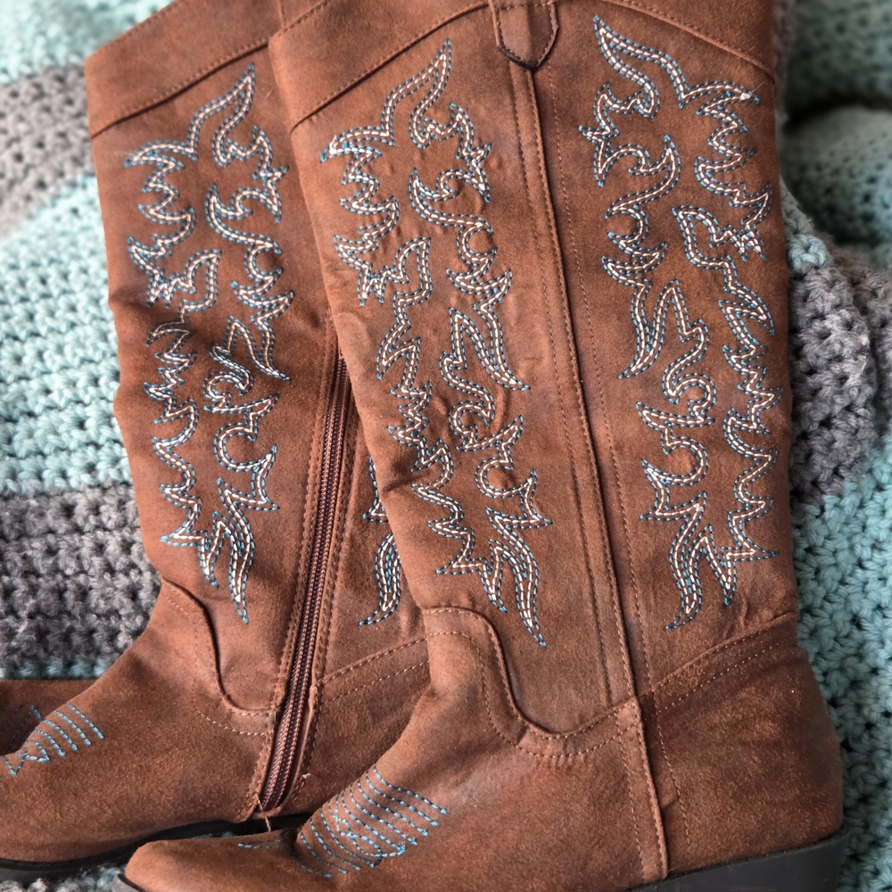 Brown Embroidered Heeled Boots